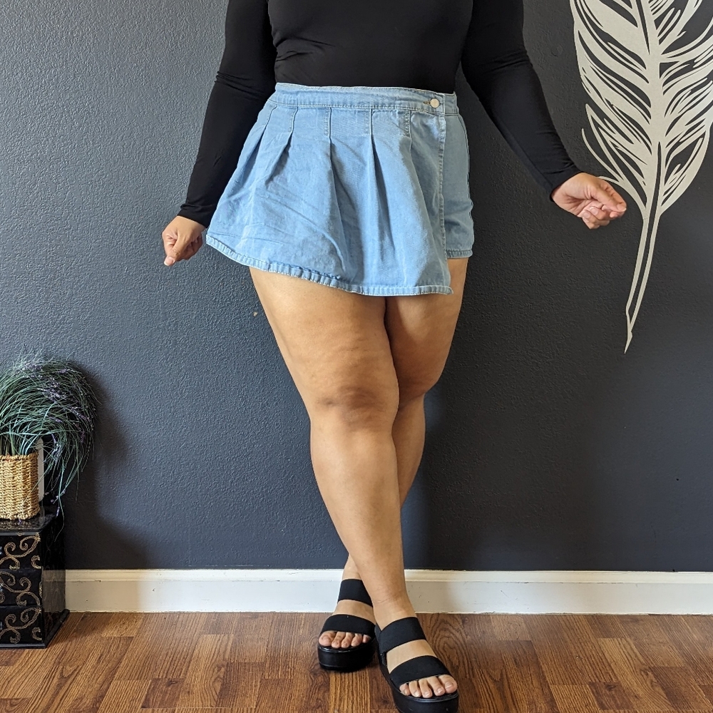 Shein Curve Shorts/ Skirt - Picture 5 of 8